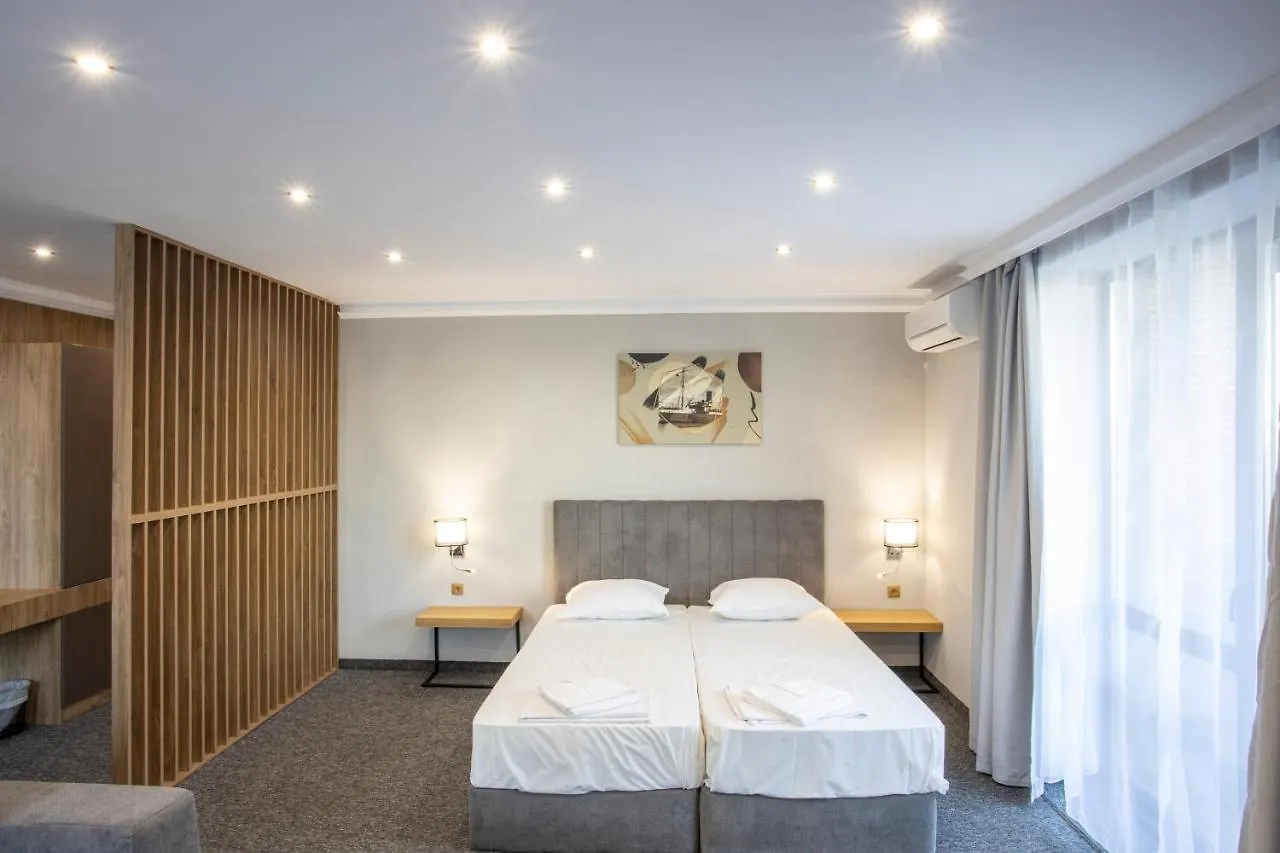 ***  Avenue Hotel 부르가스 불가리아