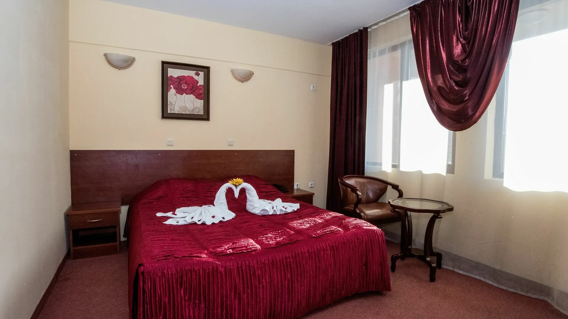 Avenue Hotel Burgasz 3*,